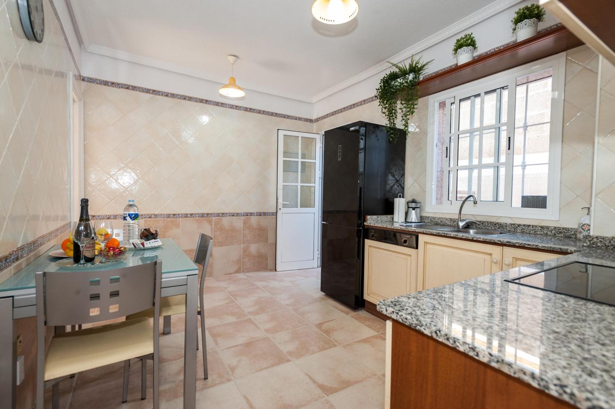 Villa Vanesa Luxury Private Villa With A Heated Pool, 4 Bedrooms And 4 Bathrooms Costa Adeje  Εξωτερικό φωτογραφία