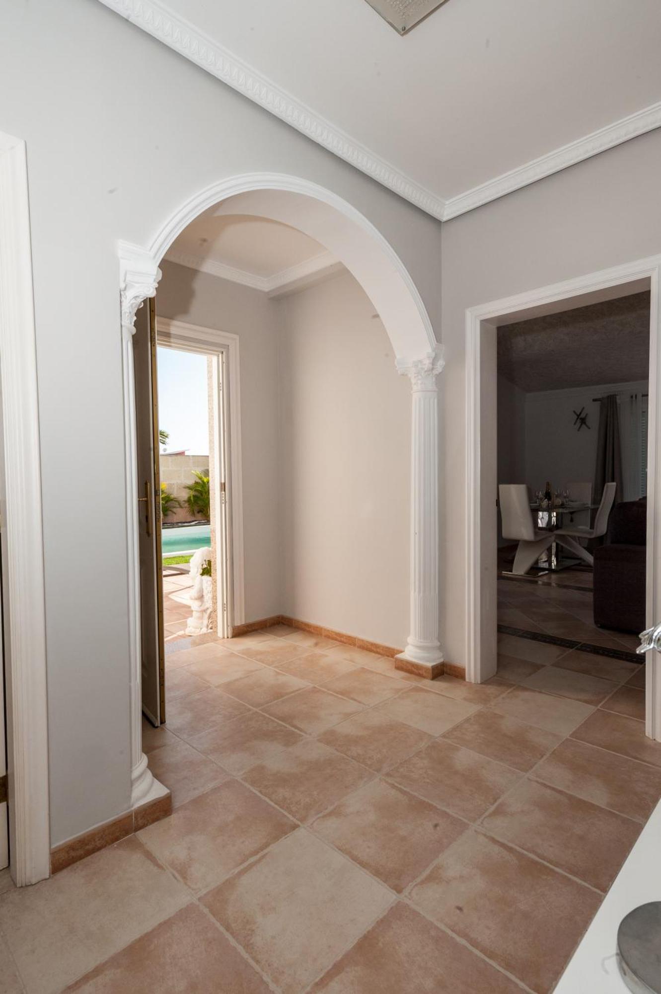 Villa Vanesa Luxury Private Villa With A Heated Pool, 4 Bedrooms And 4 Bathrooms Costa Adeje  Εξωτερικό φωτογραφία