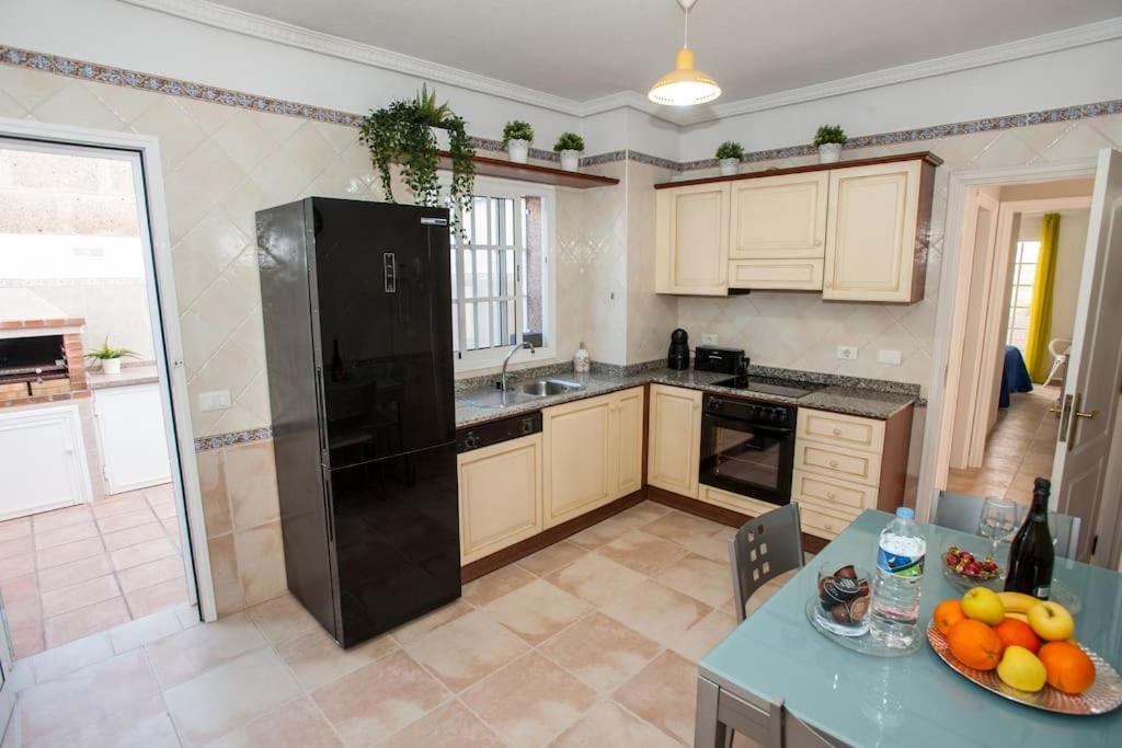 Villa Vanesa Luxury Private Villa With A Heated Pool, 4 Bedrooms And 4 Bathrooms Costa Adeje  Εξωτερικό φωτογραφία