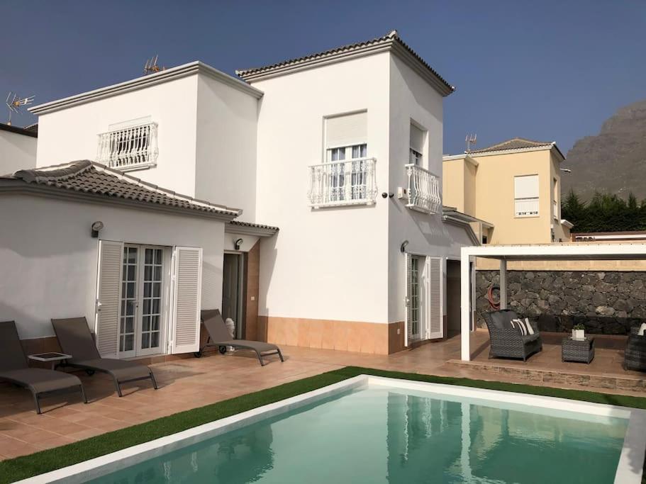 Villa Vanesa Luxury Private Villa With A Heated Pool, 4 Bedrooms And 4 Bathrooms Costa Adeje  Εξωτερικό φωτογραφία