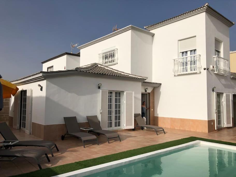 Villa Vanesa Luxury Private Villa With A Heated Pool, 4 Bedrooms And 4 Bathrooms Costa Adeje  Εξωτερικό φωτογραφία